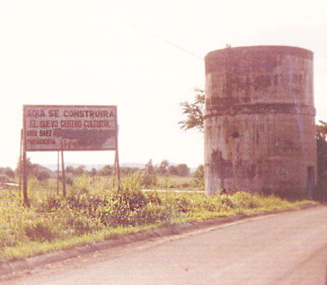 Anuncio de la construcción del Centro Cultural (1988)