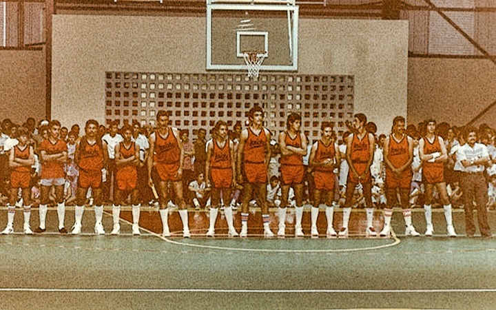 Equipo Knicks Que Participó En El Torneo De Baloncesto